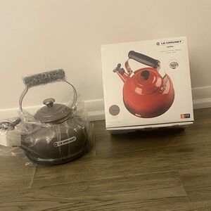 Le Creuset Matte Gray Kettle